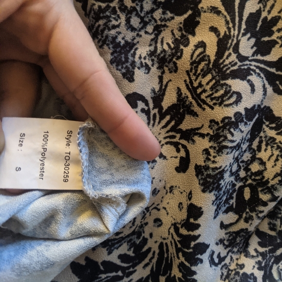 Pink Martini damask patterned peplum top - Picture 4 of 8